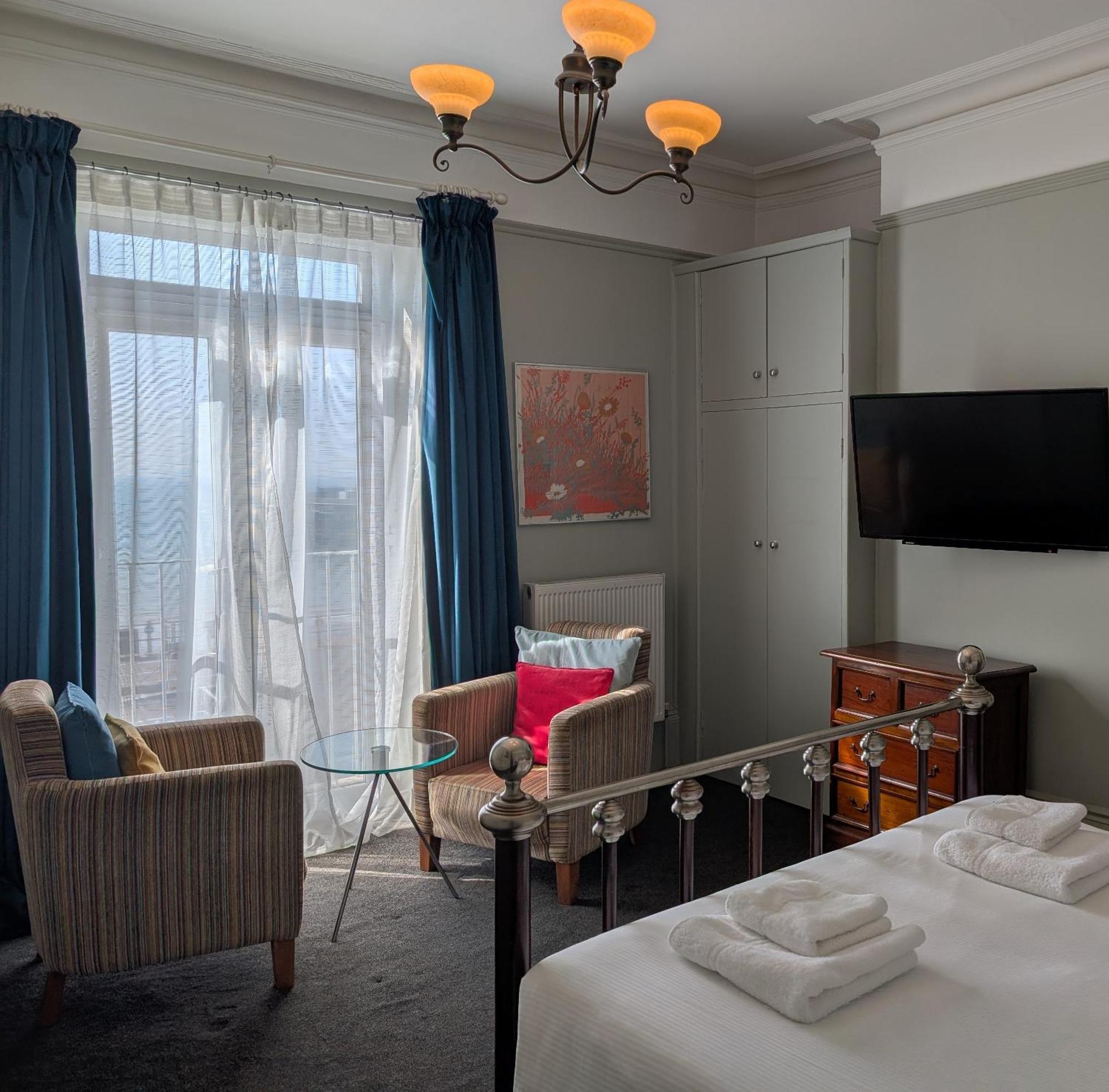The White Rock Hotel Hastings Buitenkant foto